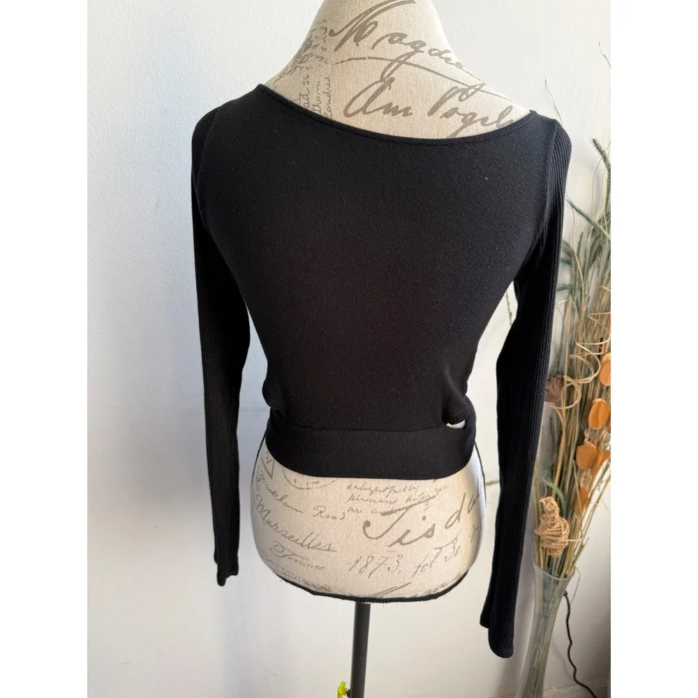 Alo Yoga Womens Black‎ Wrap Tie Waist Long Sleeve Ribbed Crop Top Scoop Neck